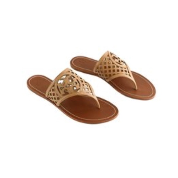 tory burch logo flip flops